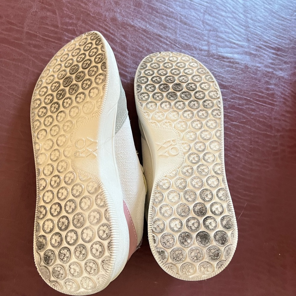 Sneakers - Picture 4 of 4